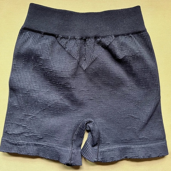 NEW FP Movement Happiness Runs Prajna Black Ribbed Shorts Size XS/S NWOT - Picture 6 of 7